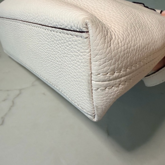 Kate Spade Cream Leather Crossbody Bag - Picture 4 of 8